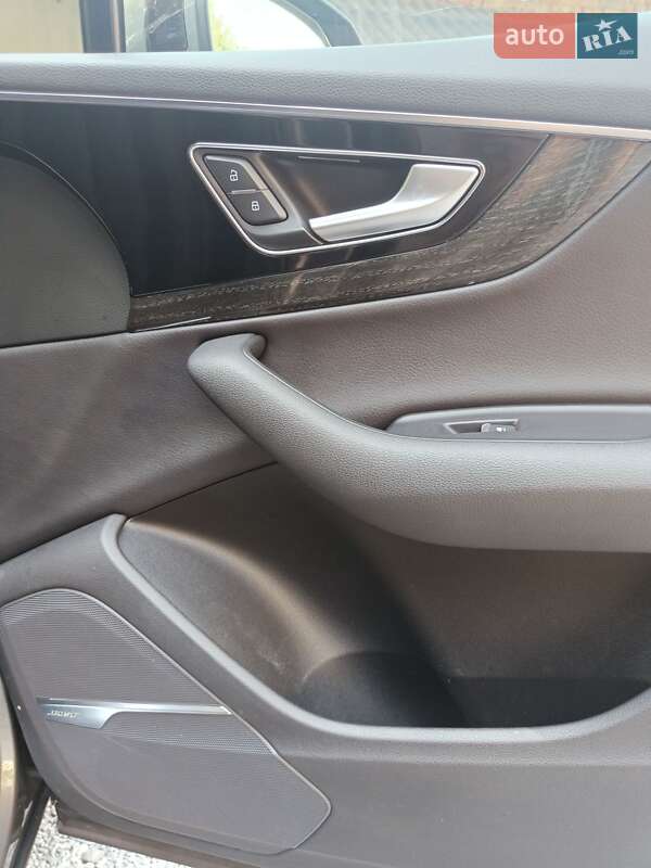 Внедорожник / Кроссовер Audi Q7 2017 в Дубно фото 25 Внедорожник / Кроссовер Audi Q7 2017 в Дубно