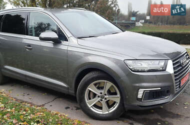 Внедорожник / Кроссовер Audi Q7 2016 в Ужгороде