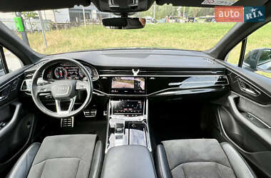 Позашляховик / Кросовер Audi Q7 2021 в 