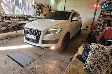 Внедорожник / Кроссовер Audi Q7 2013 в 