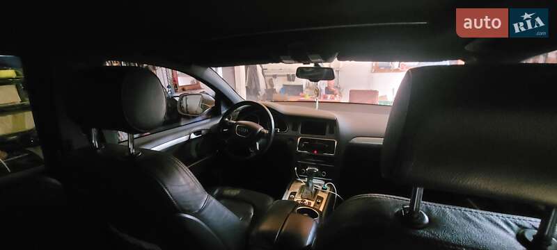 Внедорожник / Кроссовер Audi Q7 2013 в Сумах