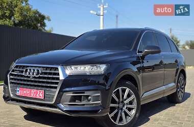 Внедорожник / Кроссовер Audi Q7 2016 в 