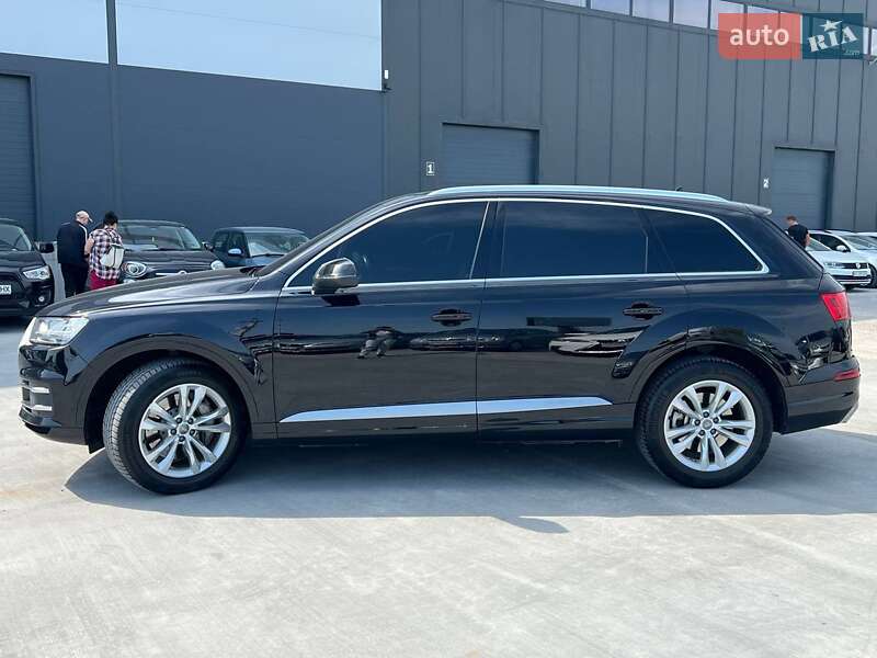 Позашляховик / Кросовер Audi Q7 2017 в Львові