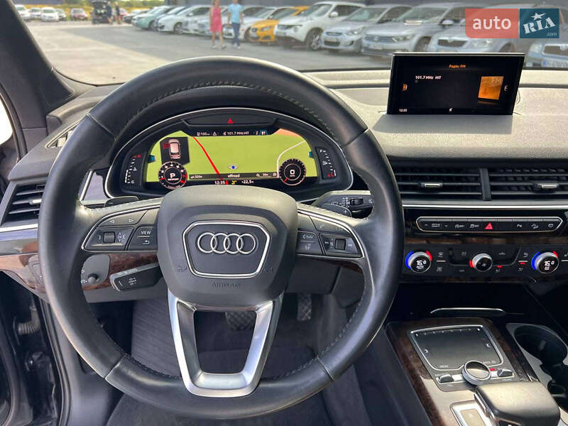 Позашляховик / Кросовер Audi Q7 2017 в Львові