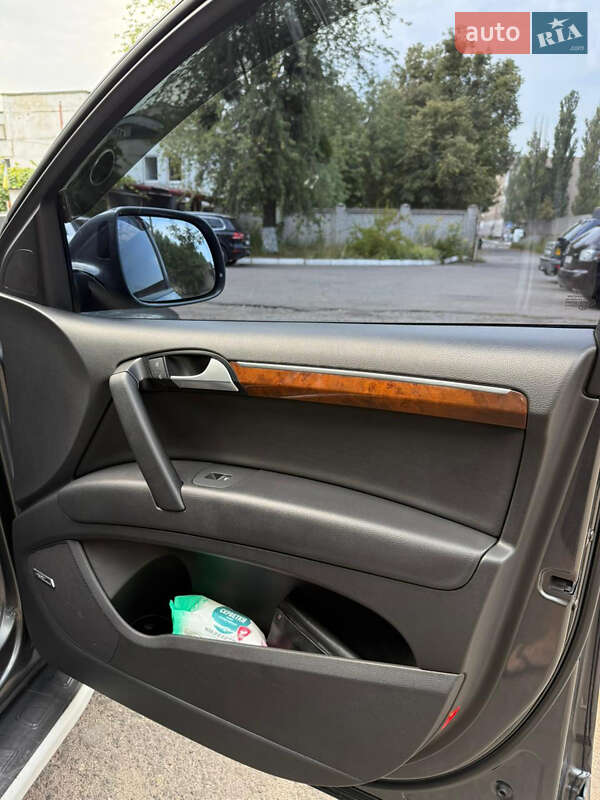 Внедорожник / Кроссовер Audi Q7 2014 в Черкассах