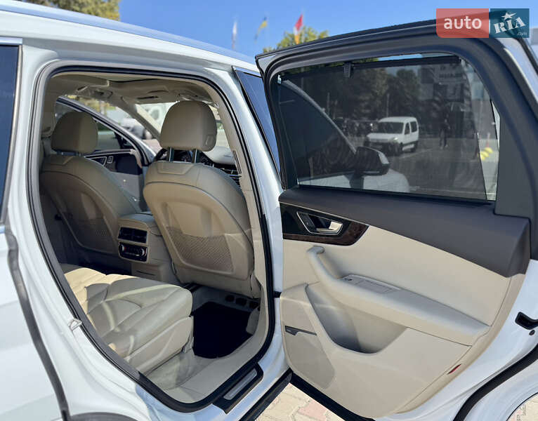 Внедорожник / Кроссовер Audi Q7 2016 в Одессе
