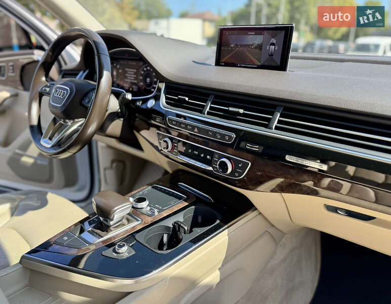 Внедорожник / Кроссовер Audi Q7 2016 в Одессе