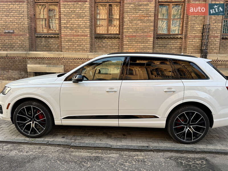 Внедорожник / Кроссовер Audi Q7 2019 в Черновцах
