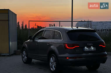 Позашляховик / Кросовер Audi Q7 2011 в 