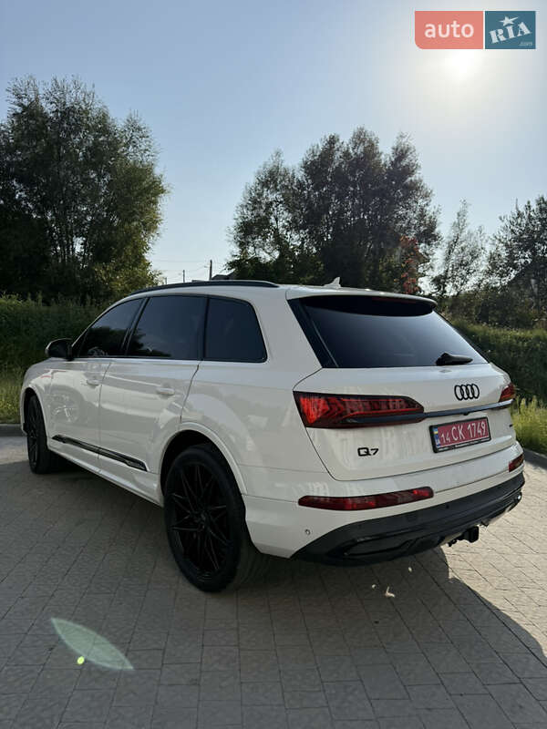 Внедорожник / Кроссовер Audi Q7 2020 в Львове