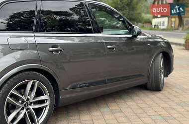 Внедорожник / Кроссовер Audi Q7 2018 в 