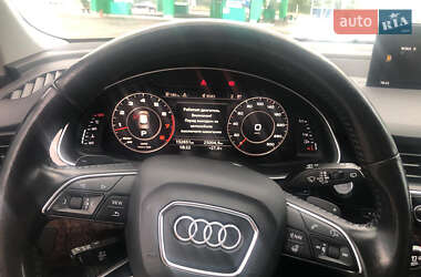 Внедорожник / Кроссовер Audi Q7 2015 в 