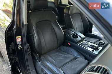 Позашляховик / Кросовер Audi Q7 2006 в 