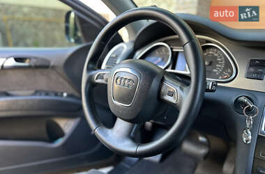 Позашляховик / Кросовер Audi Q7 2006 в 