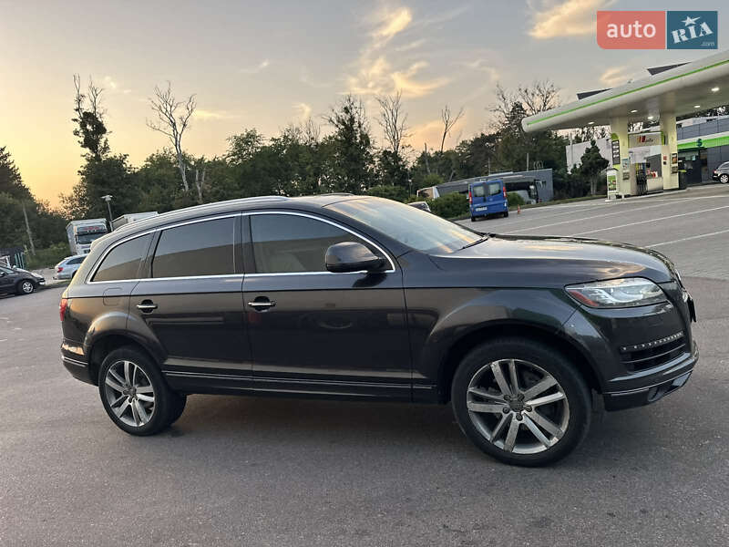 Позашляховик / Кросовер Audi Q7 2010 в Стрию