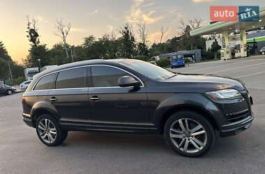 Внедорожник / Кроссовер Audi Q7 2010 в 