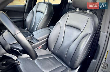 Позашляховик / Кросовер Audi Q7 2017 в 