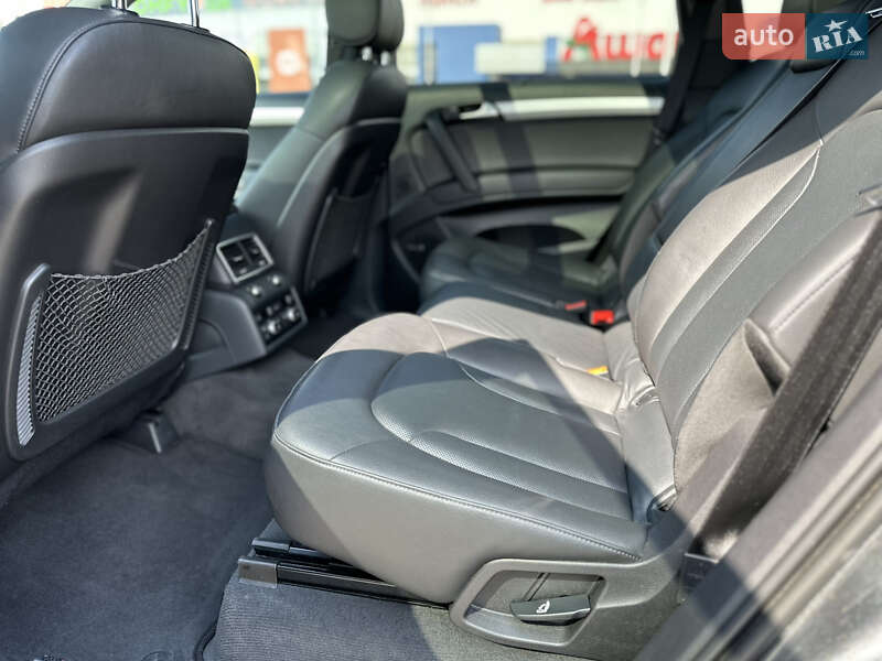 Внедорожник / Кроссовер Audi Q7 2014 в Днепре