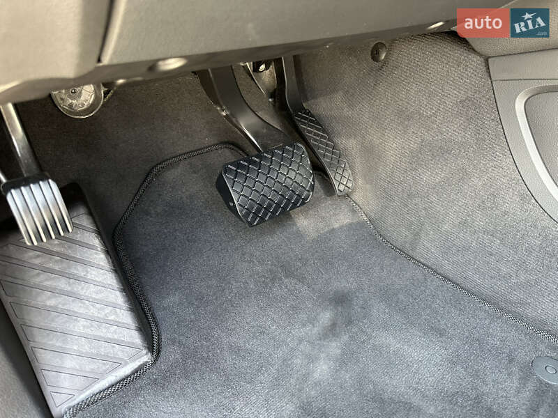 Внедорожник / Кроссовер Audi Q7 2014 в Днепре