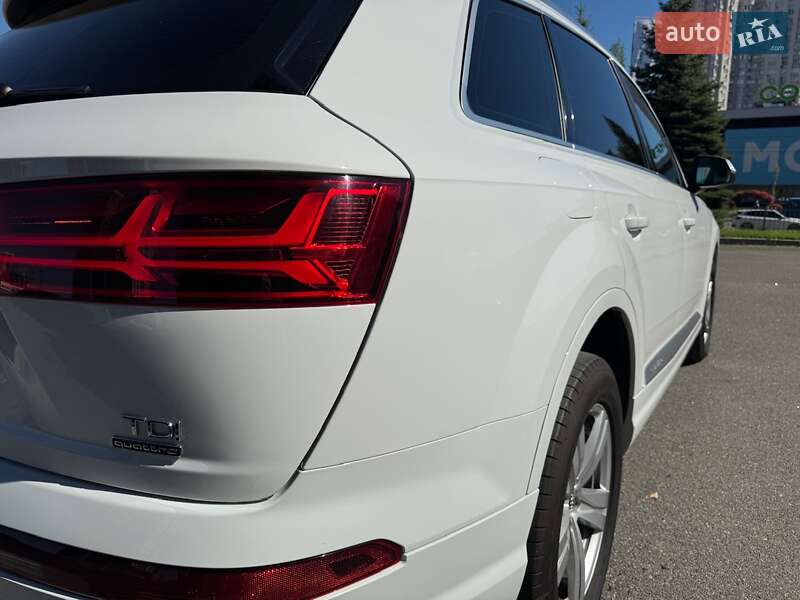 Внедорожник / Кроссовер Audi Q7 2018 в Киеве