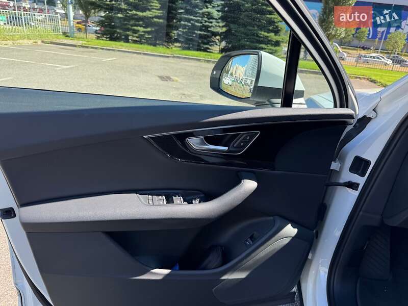 Внедорожник / Кроссовер Audi Q7 2018 в Киеве