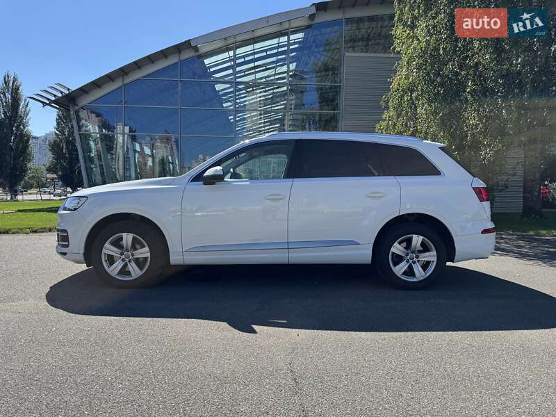 Внедорожник / Кроссовер Audi Q7 2018 в Киеве