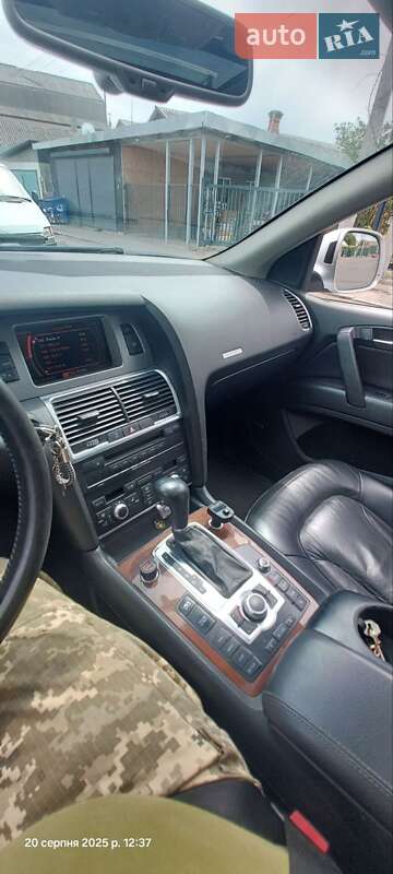 Позашляховик / Кросовер Audi Q7 2007 в Первомайську