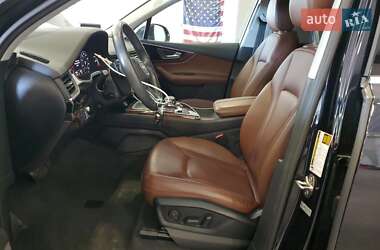Внедорожник / Кроссовер Audi Q7 2017 в 