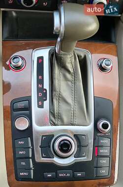 Внедорожник / Кроссовер Audi Q7 2013 в 
