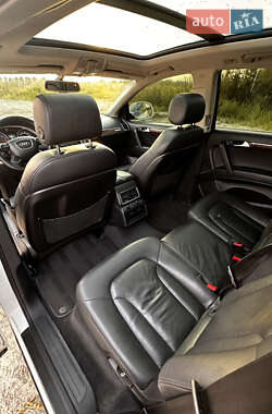 Внедорожник / Кроссовер Audi Q7 2012 в 