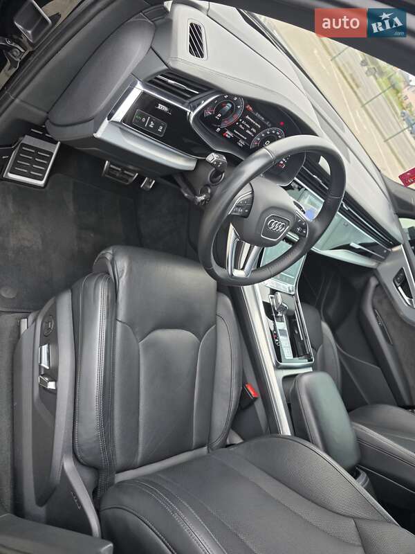 Позашляховик / Кросовер Audi Q7 2020 в Луцьку