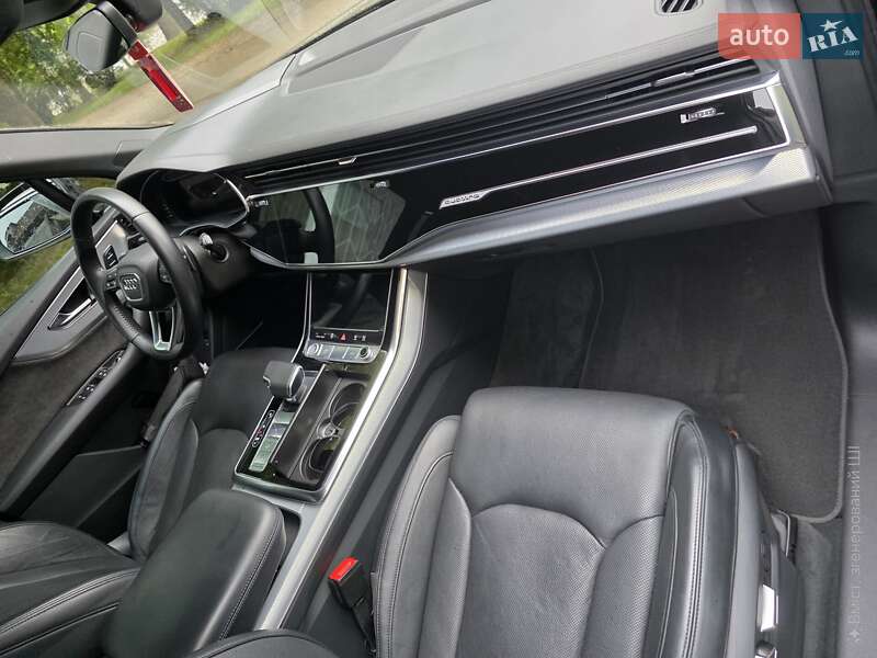 Позашляховик / Кросовер Audi Q7 2020 в Луцьку
