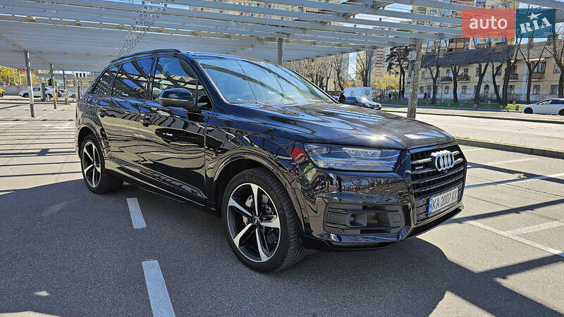 Позашляховик / Кросовер Audi Q7 2018 в Обухові