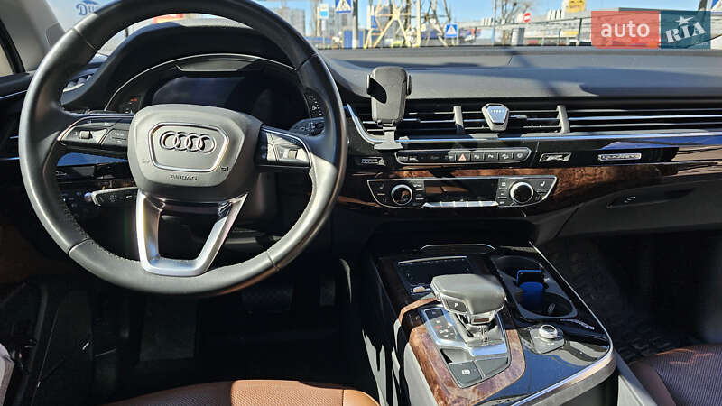 Позашляховик / Кросовер Audi Q7 2018 в Обухові