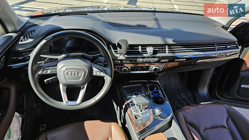 Позашляховик / Кросовер Audi Q7 2018 в Обухові