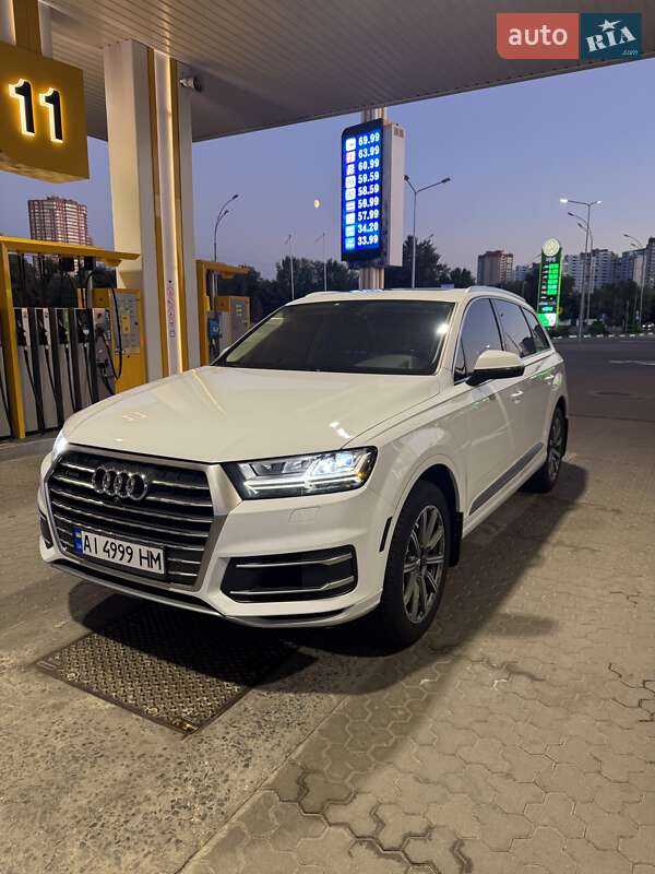 Позашляховик / Кросовер Audi Q7 2016 в Києві