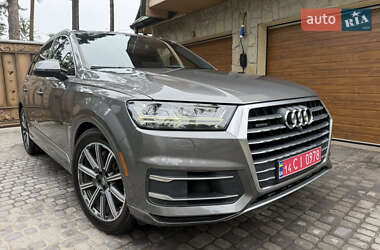 Внедорожник / Кроссовер Audi Q7 2017 в 