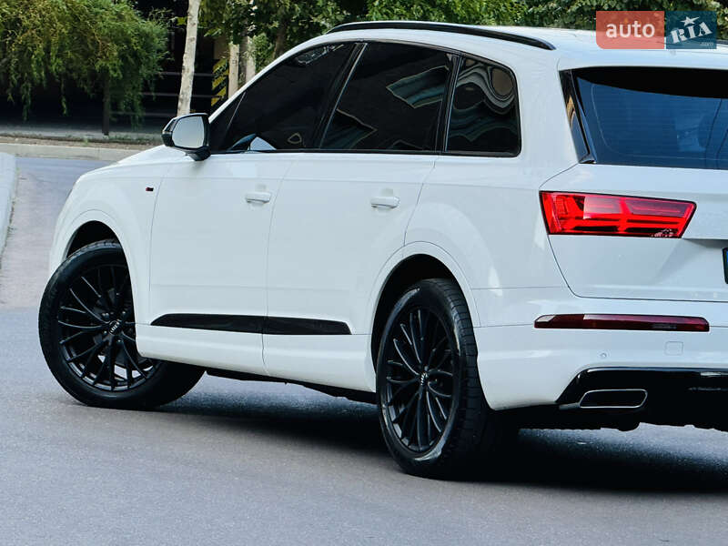 Внедорожник / Кроссовер Audi Q7 2016 в Одессе фото 17 Внедорожник / Кроссовер Audi Q7 2016 в Одессе