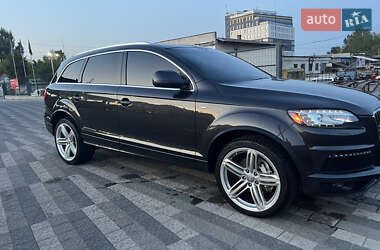 Позашляховик / Кросовер Audi Q7 2012 в 