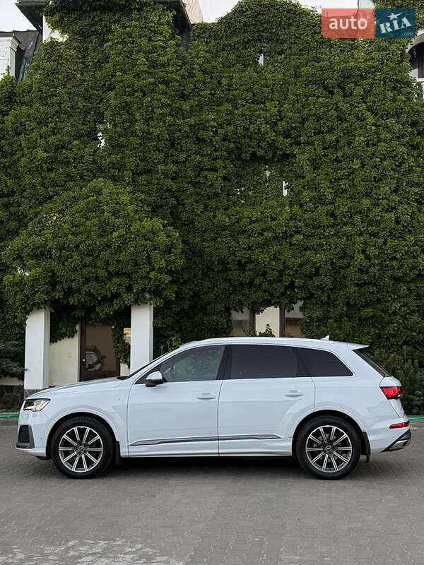 Позашляховик / Кросовер Audi Q7 2021 в Одесі