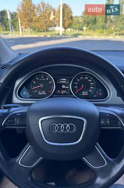 Внедорожник / Кроссовер Audi Q7 2012 в 