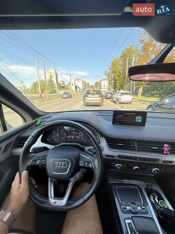 Позашляховик / Кросовер Audi Q7 2015 в Тернополі