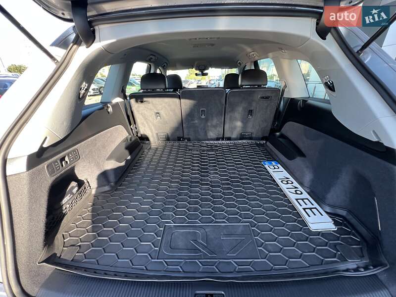 Позашляховик / Кросовер Audi Q7 2018 в Києві фото 18 Позашляховик / Кросовер Audi Q7 2018 в Києві