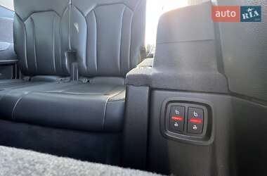 Внедорожник / Кроссовер Audi Q7 2018 в 