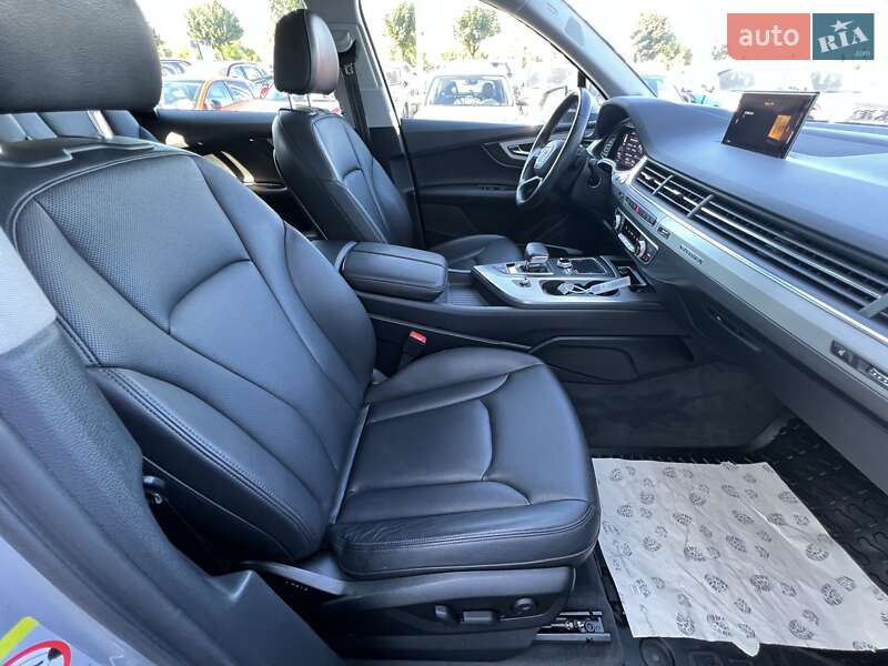Позашляховик / Кросовер Audi Q7 2018 в Києві фото 24 Позашляховик / Кросовер Audi Q7 2018 в Києві