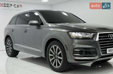 Позашляховик / Кросовер Audi Q7 2017 в 