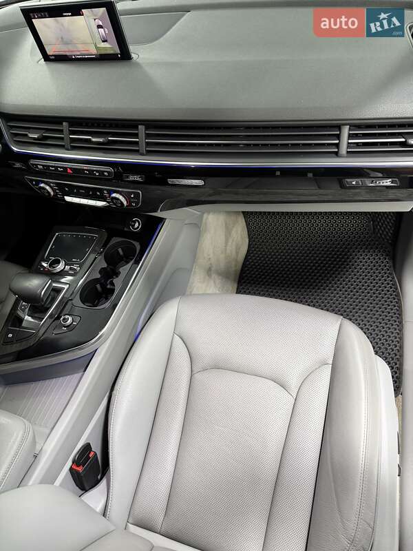 Позашляховик / Кросовер Audi Q7 2017 в Одесі