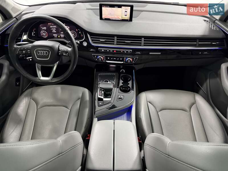 Позашляховик / Кросовер Audi Q7 2017 в Одесі