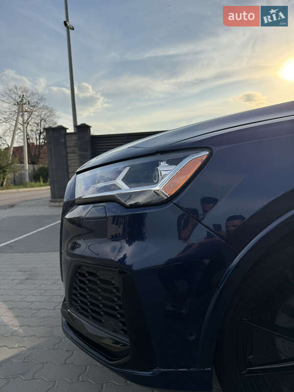 Позашляховик / Кросовер Audi Q7 2019 в Ужгороді