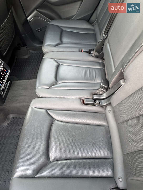 Позашляховик / Кросовер Audi Q7 2019 в Ужгороді